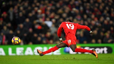 ساديو مانيه المتوهج يصعق شباك توتنهام بالهدف الثاني (فيديو)