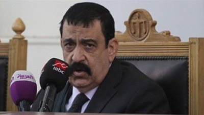 عاجل.. ضبط وإحضار الشهود وتأجيل إعادة محاكمة متهم في 