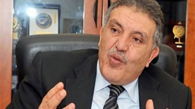 رئيس الاتحاد العام للغرف التجارية يكشف أسباب انخفاض سعر الدولار