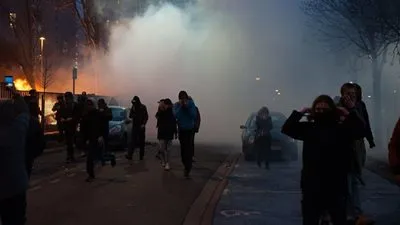 القبض على 25 شخصا بتهمة ارتكاب أعمال عنف في ضواحي باريس