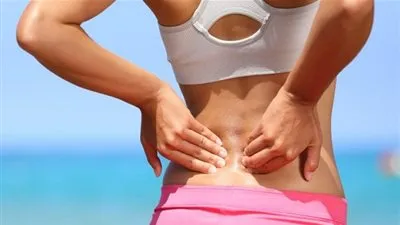 علاجات بديلة تُغنِيكِ عن مسكنات آلام الظهر!