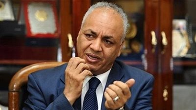 مصطفى بكري: 