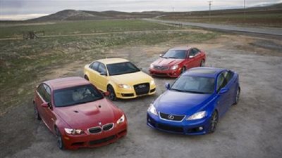 ضبط 4 سيارات مهربة جمركيا داخل معرض في الجيزة (صور)