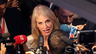 مستشارة ترامب في ورطة بسبب ملابس إيفانكا