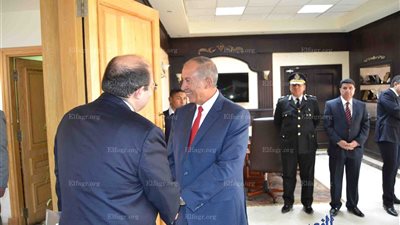 محافظ البحر الأحمر يستقبل 22 قنصلًا أوربيًا (فيديو وصور)