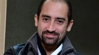 حسام زيدان يكتب: عفوًا.. فلسنا من ركاب الميكروباص 