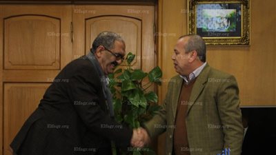 ننشر تفاصيل اجتماع محافظ دمياط مع مدير هيئة الأبنية التعليمية الجديد (صور)