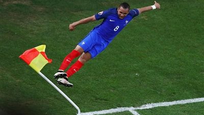 وست هام حزين لبيع باييه مقابل 30 مليون يورو فقط