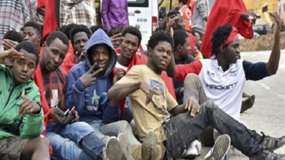 إنقاذ 59 مهاجرا قبالة سواحل جزر الكناري الاسبانية