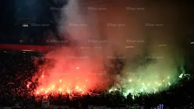  جماهير سانت إيتيان تشعل مدرجات 