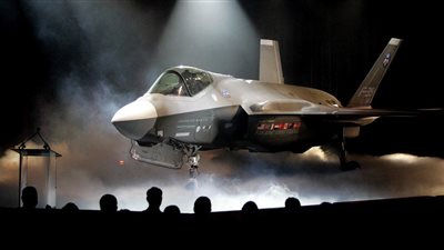 ترامب يستبدل 