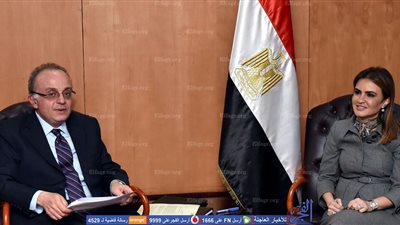 سحر نصر: الإسراع فى إصدار مشروعات قوانين تتيح استحداث أدوات مالية جديدة بسوق المال