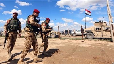 القوات العراقية تشق طريقها نحو مطار الموصل
