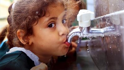 متى يكون شرب المياه صحيًا ومتى يكون ضارًا؟