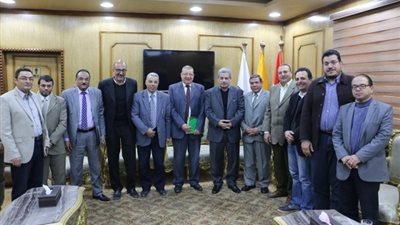 رئيس جامعة بني سويف يستقبل وفدًا من 