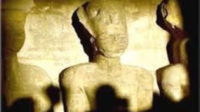 ظاهرة تعامد الشمس تتكرر مع كل المعابد المصرية القديمة وليس ابو سمبل فقط 