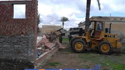 إزالة 12 حالة تعدِ على مساحة 2286 متر بأبوحمص (صور)