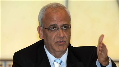 صائب عريقات: إصدار أحكاما علي سياسة ترامب 