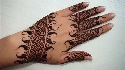 تعرفي على أفضل طريقة لإزالة الحناء