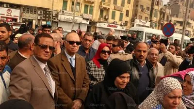 محافظ القاهرة يتفقد قافلة تموينية بالسيدة زينب ويشدد بمنع انتظار السيارات بالميدان