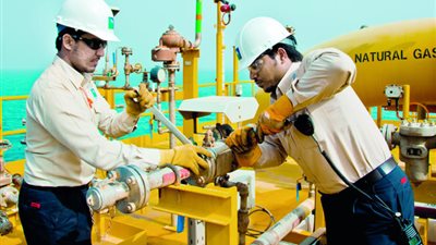 عشرات المصارف العالمية تتطلع لدور في الطرح الأولي لـ 