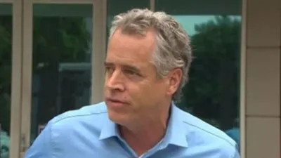 عقوبة غريبة فرضتها محكمة أمريكية على مليونير أهان نجمة 