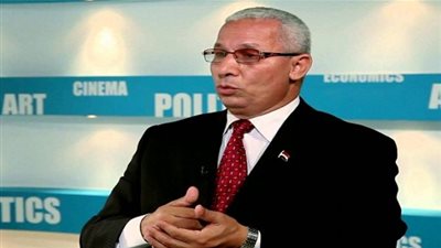 أستاذ علوم سياسية: لدينا فقر في إدارة مواردنا