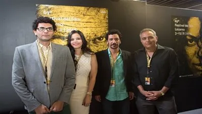 النجوم يشاهدون 