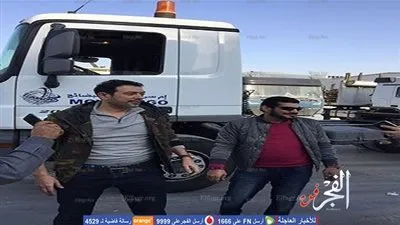 باسم سمرة وأحمد وفيق يتدربان على قيادة النقل الثقيل من أجل 