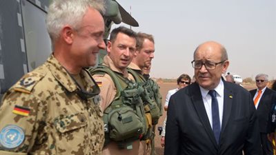 فرنسا تعتزم نشر جنود فى النيجر على الحدود مع مالى