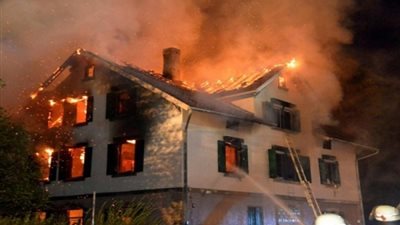 إصابة 20 شخصًا جراء حريق هائل فى مبنى للاجئين بالسويد 