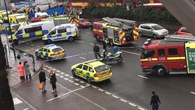 إصابة خمسة أشخاص إثر اصطدام سيارة بالمارة في لندن 