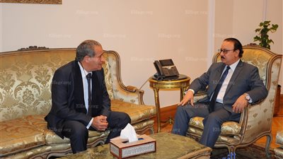 وزيرا الاتصالات والتموين يبحثان الإسراع في تحديث قواعد بيانات المواطنين المستحقين للدعم