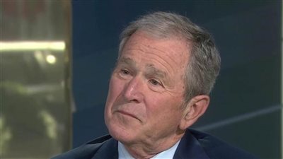 جورج بوش منتقدا 