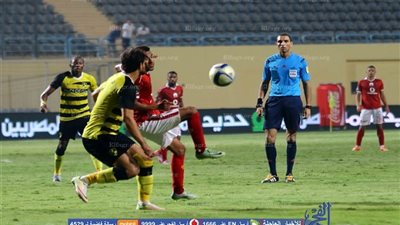 محمود علاء يوقع للأهلي