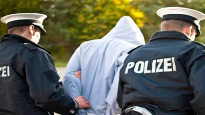القبض على الشاب الذي قتل شرطيين دهسا في ألمانيا