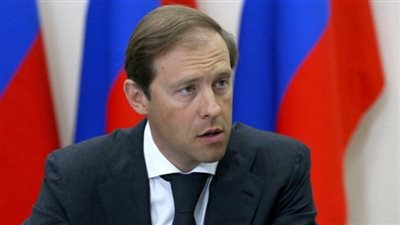 نائب وزير الصناعة الروسي يصل إلى القاهرة