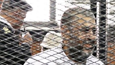 موقع إماراتي: خيرت الشاطر يشترط الإفراج عنه لإتمام المصالحة والحكومة ترد!