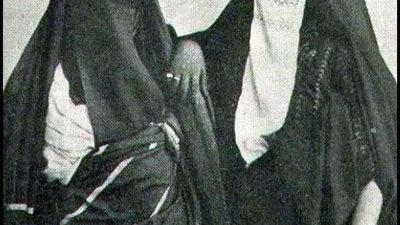 الملابس المصرية.. جبة وقفطان وبرقع مزين بالتعويذة