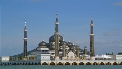 خادم الحرمين يهدي مسجداً إندونيسياً 