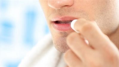 من اللحظة.. وداعاً لتشقق الشفاه !