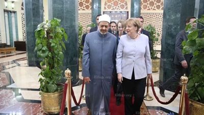 أنجيلا ميركل: أتطلع للتعاون مع الأزهر في التصدي الفكري والعلمي للإرهاب (فيديو)