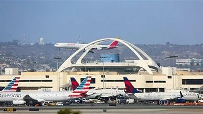  إنزال طبيب إيراني من طائرة أمريكية والسبب!!