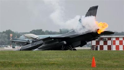 تحطم طائرة حربية للنظام السوري فى إدلب (فيديو)