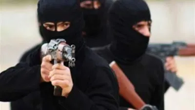 عاجل.. مقتل شاب على يد مسلحين مجهولين في شارع القاهرة بالعريش