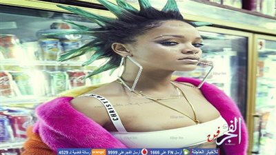 ريهانا بإطلالات مثيرة في جلسة تصوير (صور)