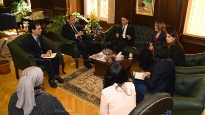 محافظ الإسكندرية يؤكد: التعاون مع الوكالة الفرنسية لتنفيذ 3 مشروعات خدمية (صور)