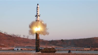 اليابان ستناقش مع روسيا إطلاق كوريا الشمالية لصواريخ