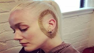 اَخر تقاليع الموضة.. الرسم علي الشعر بالألوان! (صور)