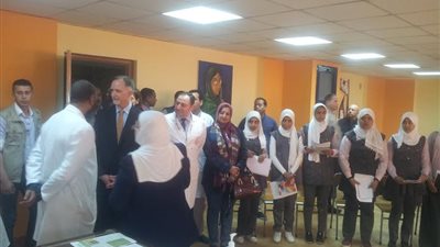 سفير أمريكا يزور مستشفى الأقصر الدولي